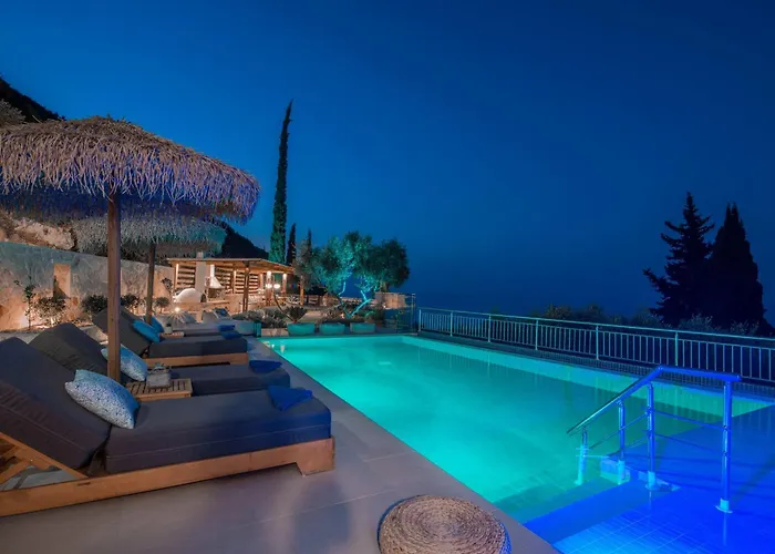Artemis Villas - Spectacular Views & Ideal For Large Groups, By Zantewize