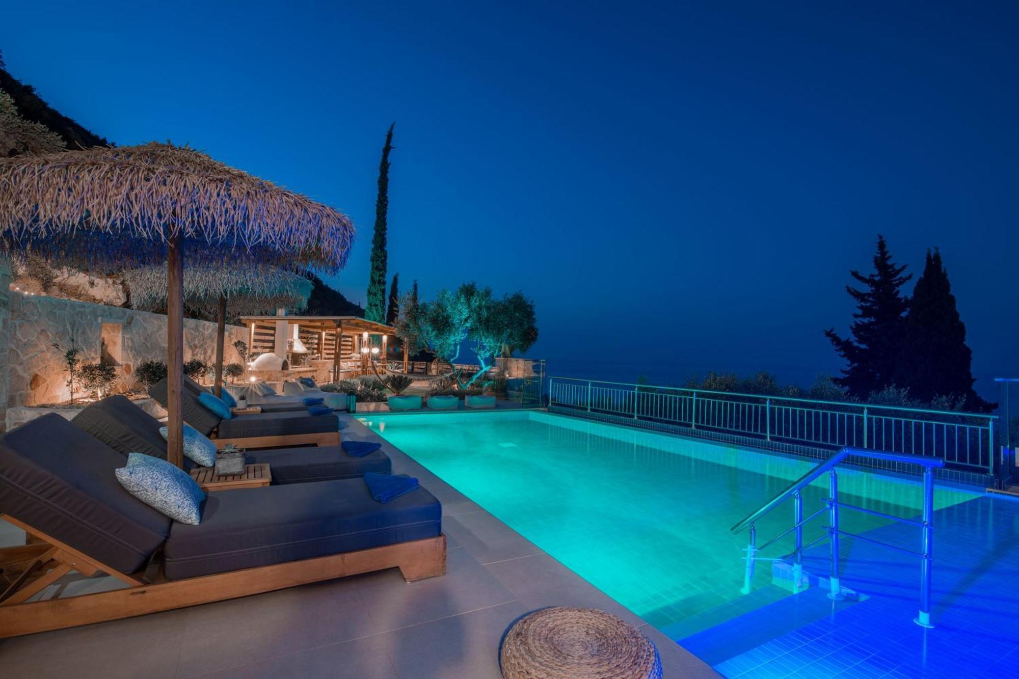 Artemis - Spectacular Views & Ideal For Large Groups, By Zantewize Villa