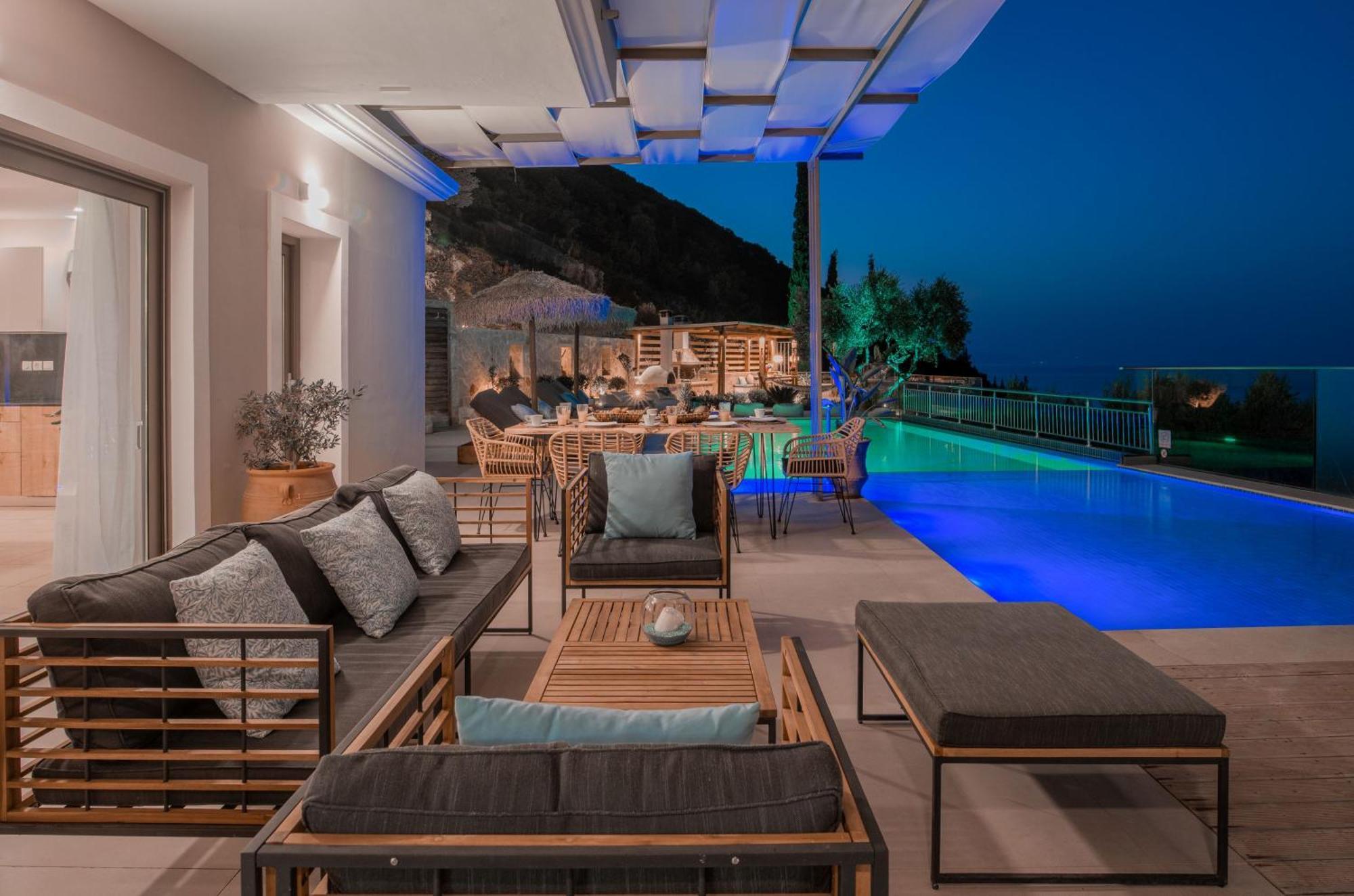 Artemis - Spectacular Views & Ideal For Large Groups, By Zantewize