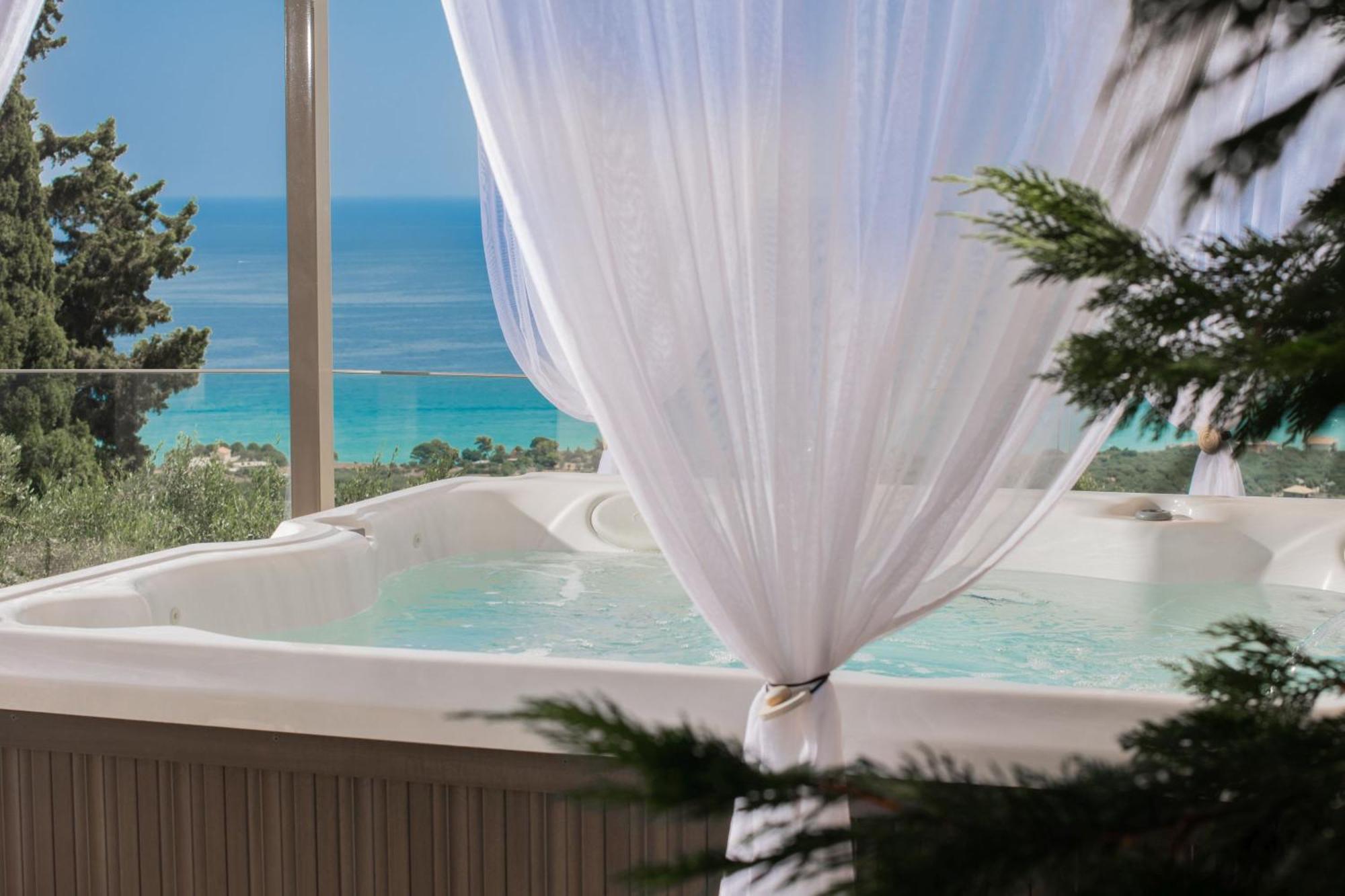 Villa Artemis - Spectacular Views & Ideal For Large Groups, By Zantewize Khartata