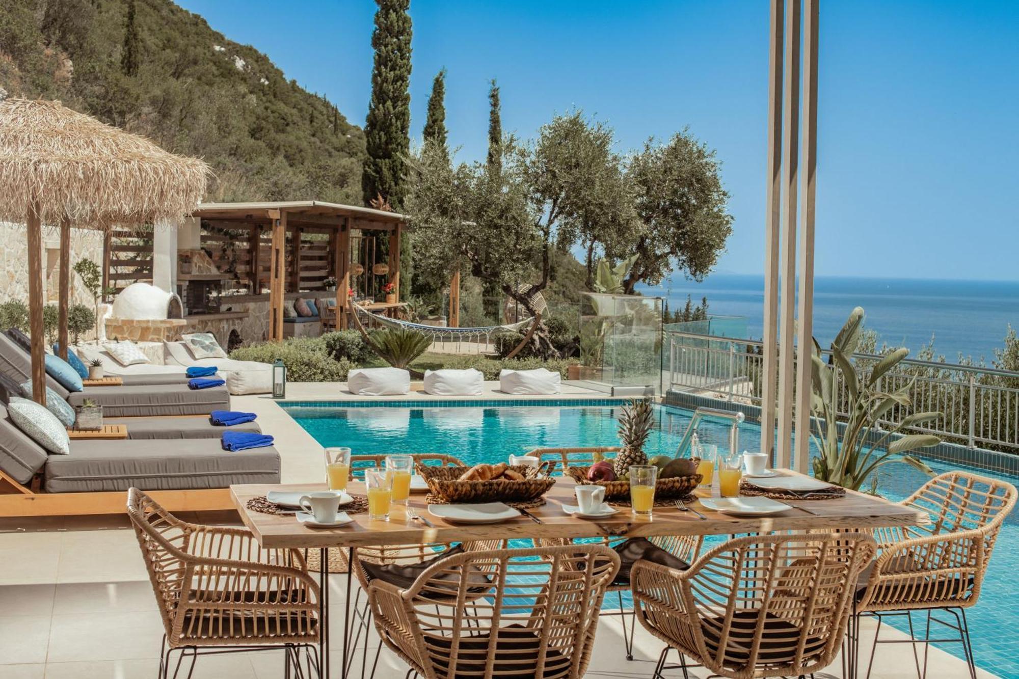 Artemis - Spectacular Views & Ideal For Large Groups, By Zantewize Villa Khartata