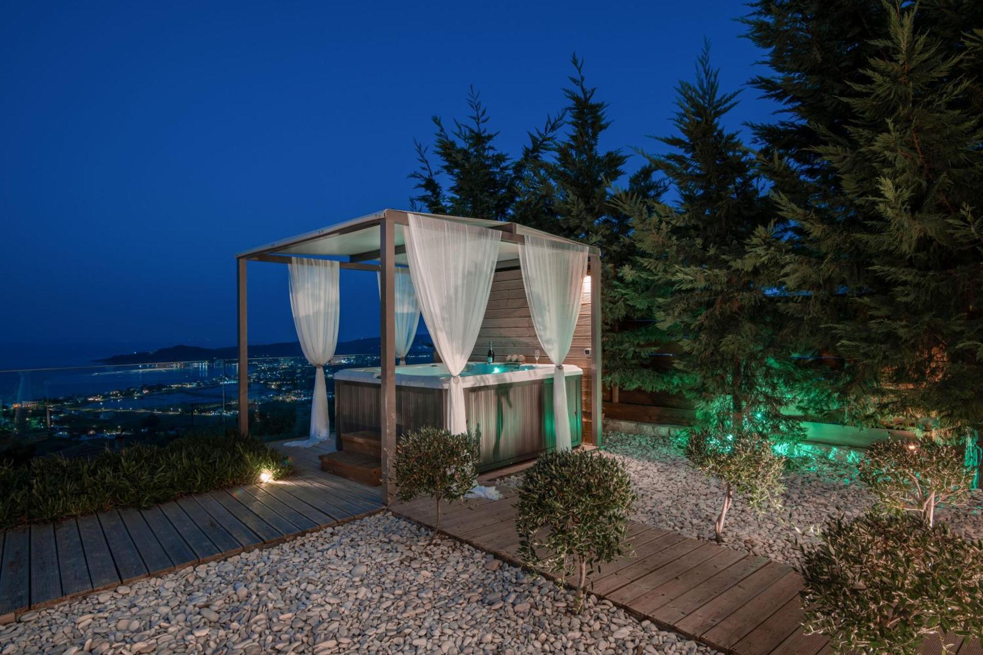 Artemis - Spectacular Views & Ideal For Large Groups, By Zantewize