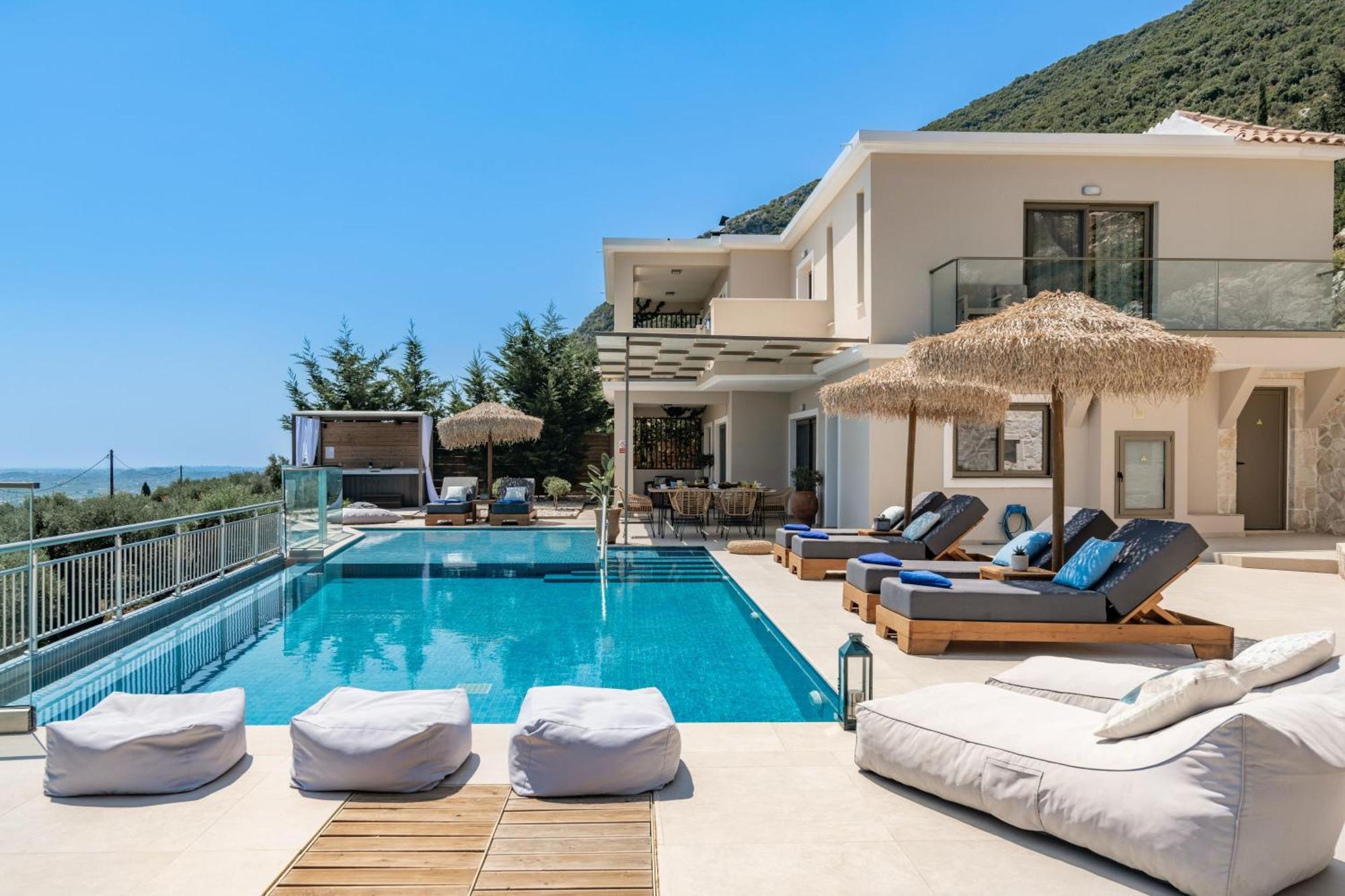 Artemis - Spectacular Views & Ideal For Large Groups, By Zantewize Villa *
