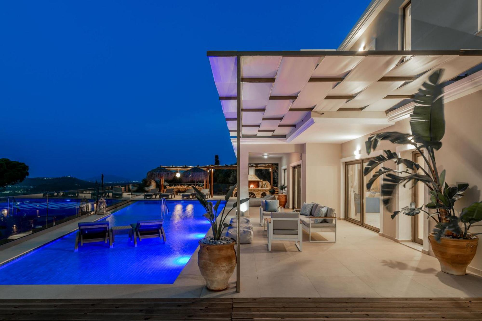 Villa Artemis - Spectacular Views & Ideal For Large Groups, By Zantewize *